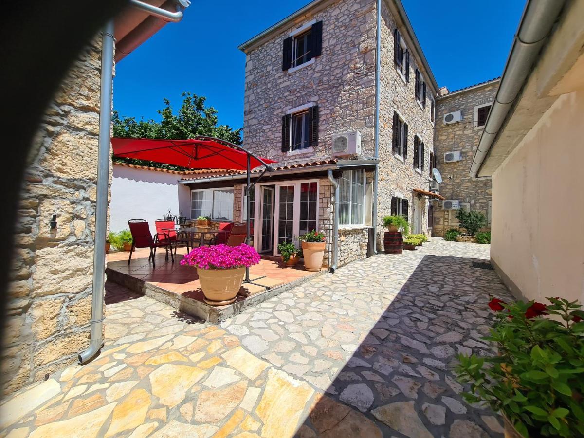Istrska Kamnita Hisa Soncni Medulin Villa Exterior photo